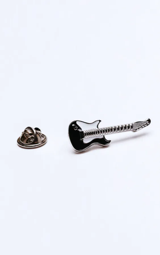 Zwart-witte gitaar revers broche - photo 1