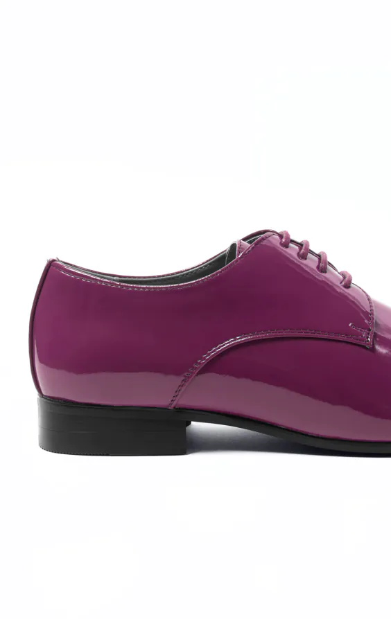 Eigentijdse paarse laklederen schoenen - photo 4