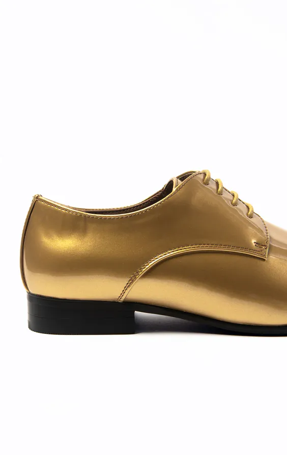 Eigentijdse gouden laklederen schoen - photo 4 Eigentijdse gouden laklederen schoen - photo 4