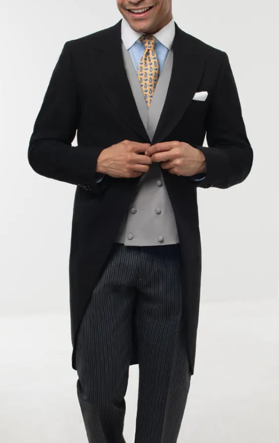 Zwart jacquet met gestreepte broek - photo 1 Zwart jacquet met gestreepte broek - photo 1