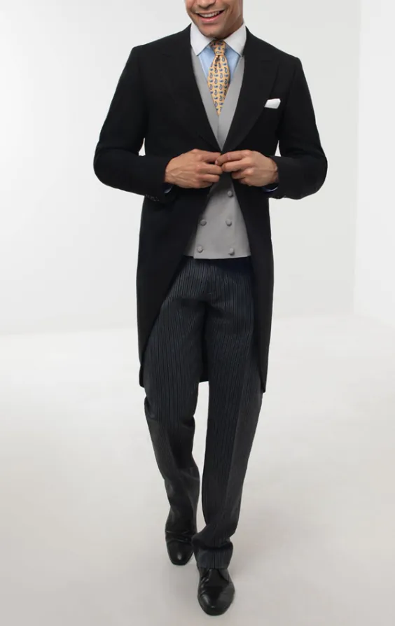Zwart jacquet met gestreepte broek - photo 2 Zwart jacquet met gestreepte broek - photo 2