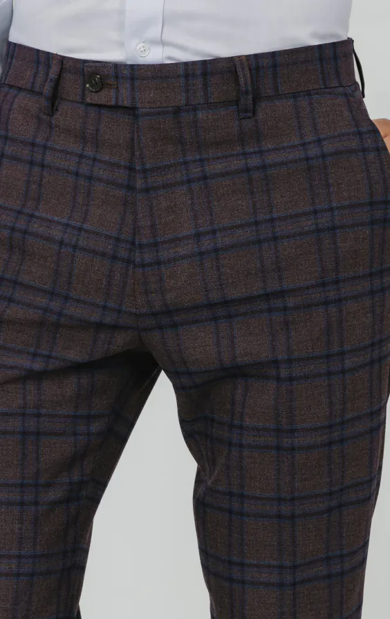 Bordeauxrood met blauw geruite broek - photo 1 Bordeauxrood met blauw geruite broek - photo 1