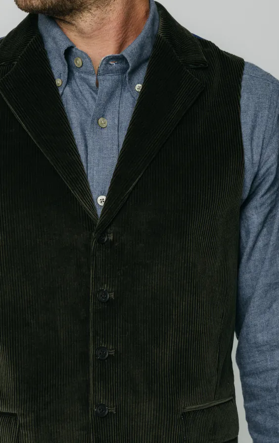 Groen corduroy gilet met revers kraag - photo 1 Groen corduroy gilet met revers kraag - photo 1