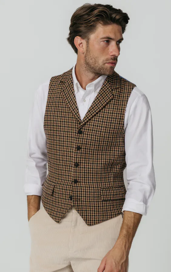 Bruin houndstooth tweed gilet | Dobell