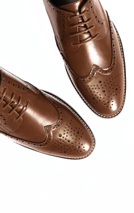 Tan derby brogue schoenen