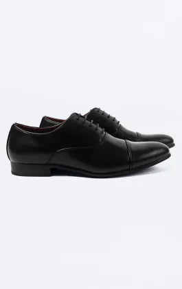 Zwarte effen schoenen met oxford neus