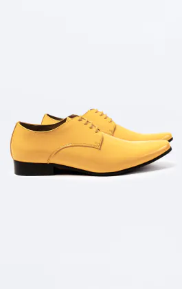 Gele moderne lakschoenen