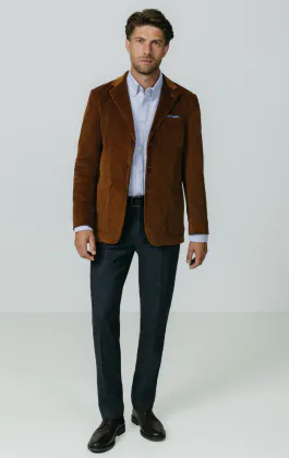 Mid-bruin corduroy colbert met opgezette zakken