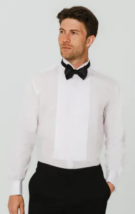 Wit slim-fit smokinghemd met plissé voorkant en rokboordje