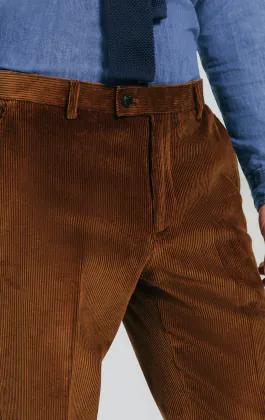 Mid-bruin corduroy broek