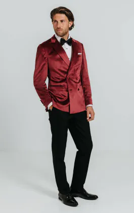 Bordeaux rood fluwelen double breasted smoking met zwart pantalon