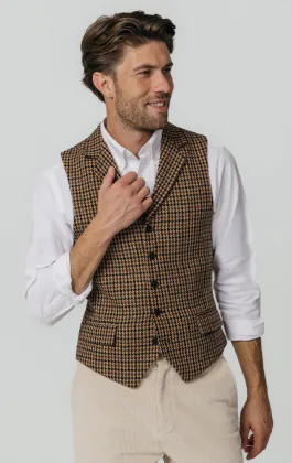 Bruin houndstooth tweed gilet | Dobell